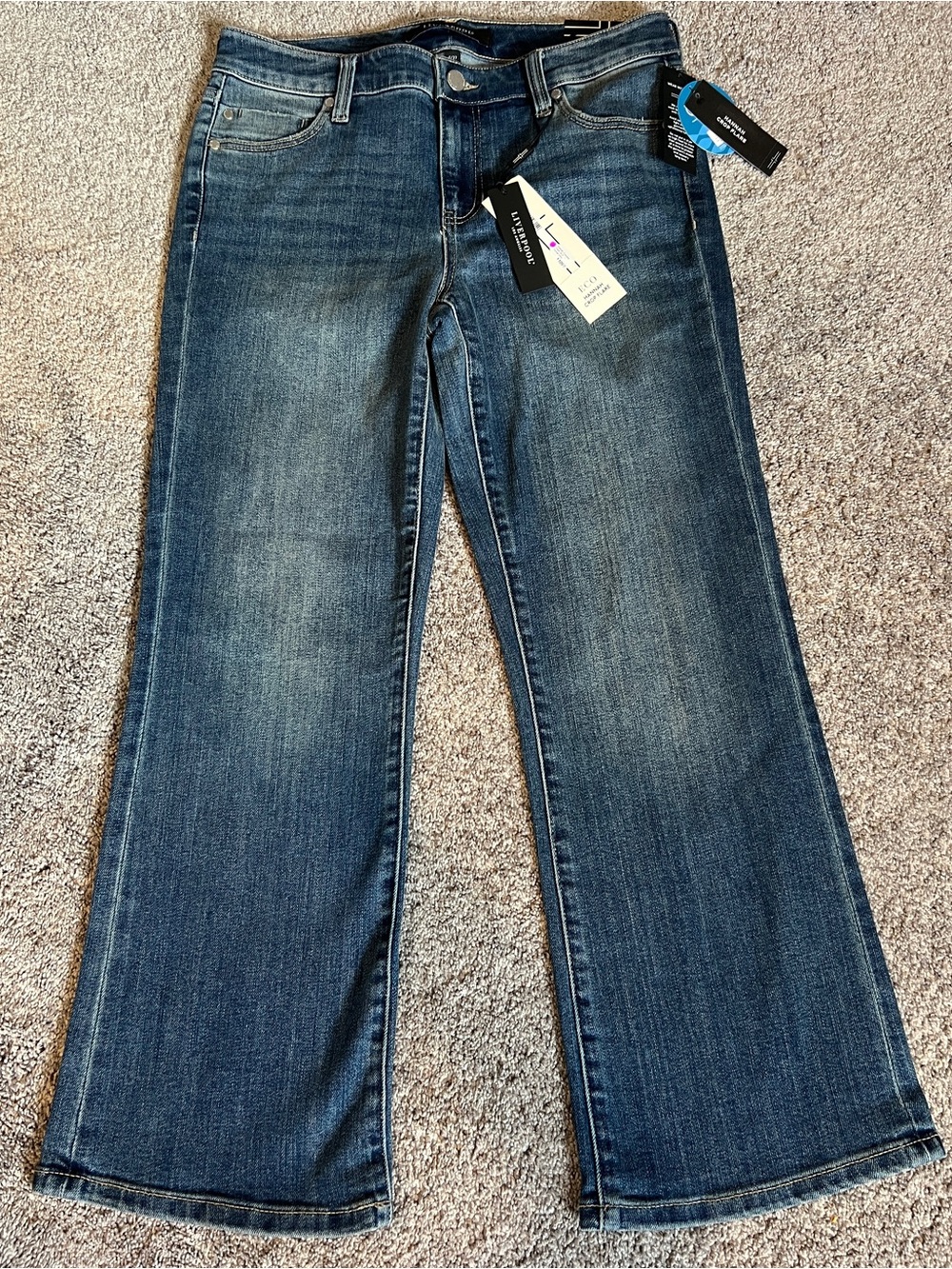 Women’s Liverpool Jeans Hannah Crop Flare Forest Hills Wash NEW w Tags Sz 4/27